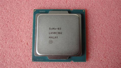 weird mcm based intel xeon soma processors spotted  house  dies  cpu