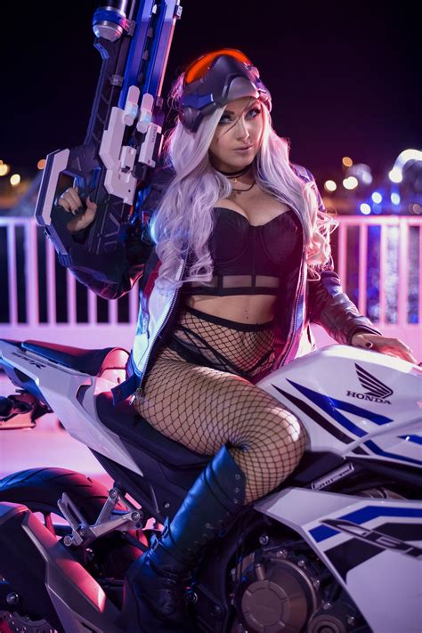jessica nigri as soldier 76 oversexy
