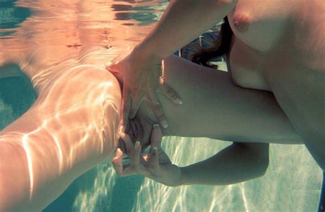 lesbiens teen underwater tubezzz porn photos