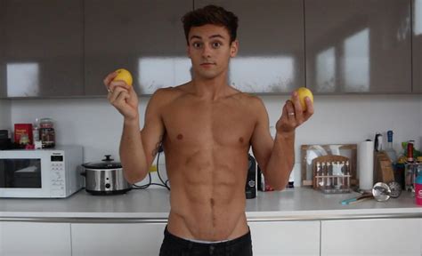 olympian tom daley comes clean about cyber sex with fan buzz ie
