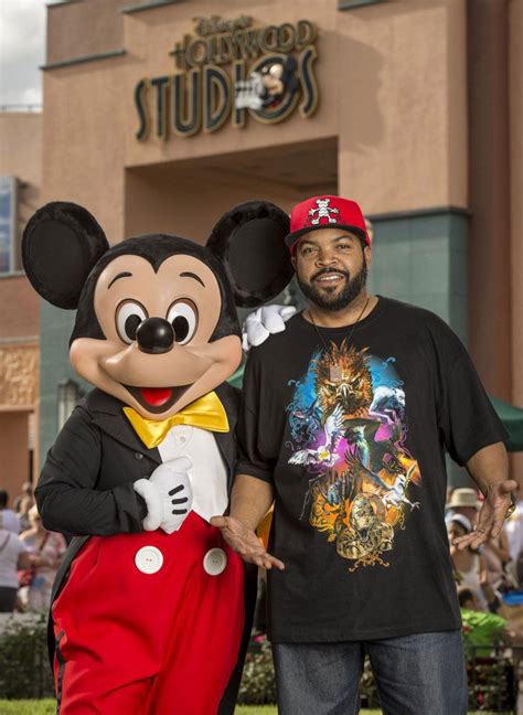 celebrity spotting ice cube chills with mickey mouse the disney blog