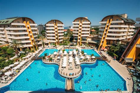 beach hotels  alanya turkey resorts hotelscom
