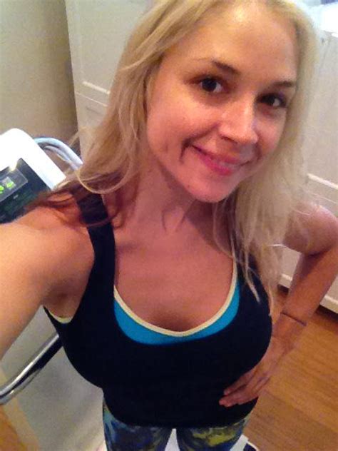 sarah vandella on twitter turbo sonic selfie 💐💓🍉 phivtxlq3v