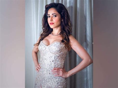 Nushrat Bharucha New Hd Photos Images Pictures Collection 2019