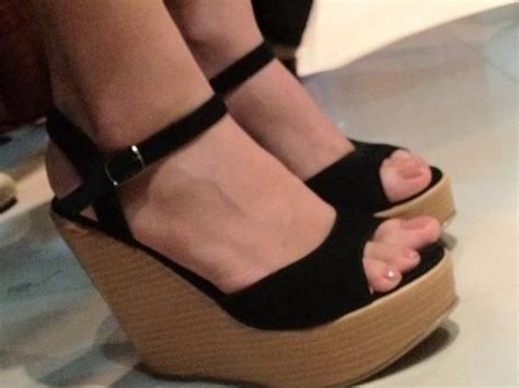 Erich Gonzales Gonzales Feet Fashion