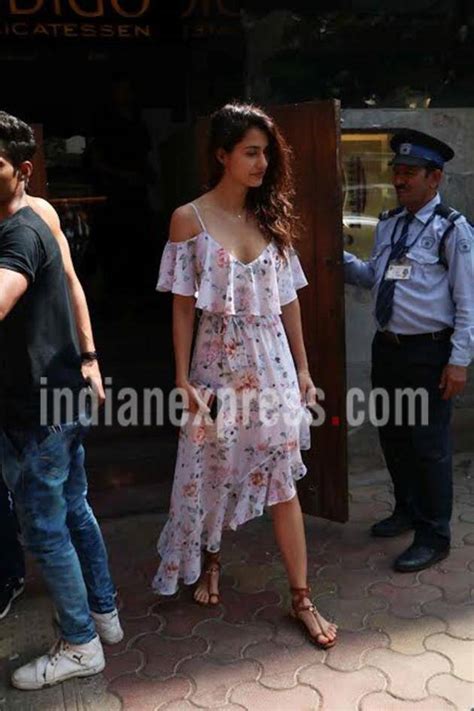 after performing at ipl 10 disha patani and tiger shroff go on a lunch
