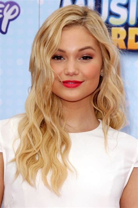 Olivia Holt S Hairstyles And Hair Colors Steal Her Style