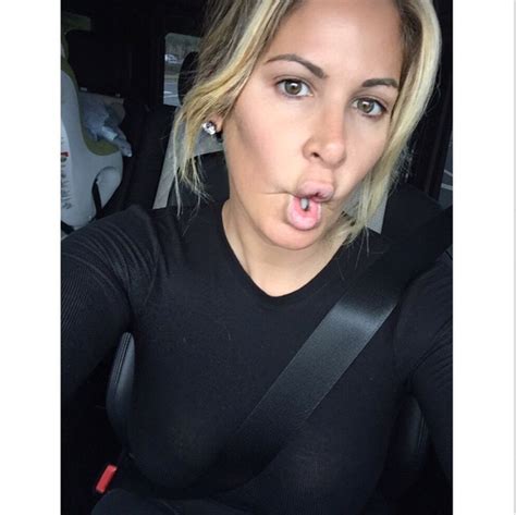 Kim Zolciak Shares Makeup Free Selfie And Looks Absolutely Flawless E