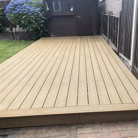 reasons  choose composite decking  guide   games