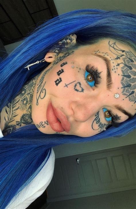 ‘dragon girl goes blind tattooing eyeballs blue au