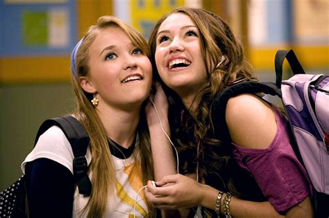 These 15 Signs Of A 2000s Friendship Will Make You Want To