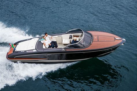 riva kult  legenda yachtsmeneu