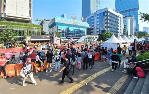 Warga Padati Kawasan Car Free Day Jakarta Masih Ada Yang Abai Prokes