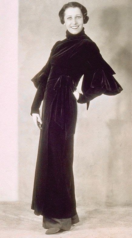 Pin By 1930s 1940s Women S Fashion On 1930s Evening Capes And Coats