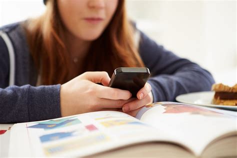 Teens Think They Can Multi Task Without Ill Effect — But