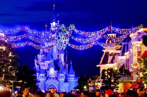 disneyland paris mickey and minnie provide the perfect festive