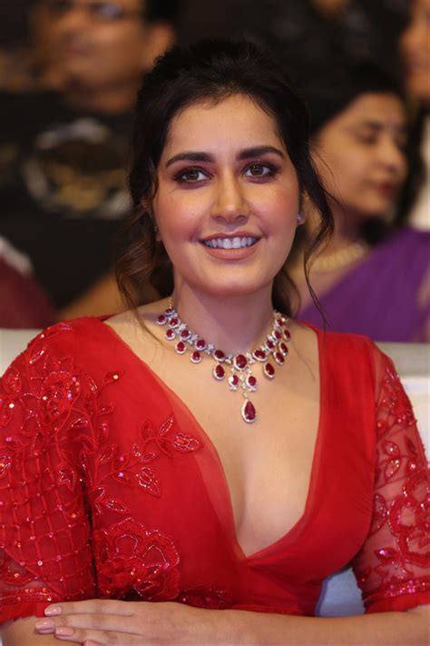 actress raashi khanna red dress pics world famous lover pre release