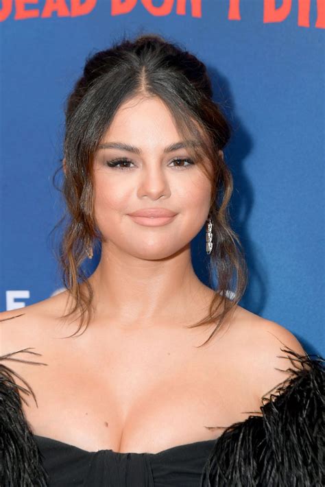 thicc selena gomez fucking stunning sexy and gorgeous at