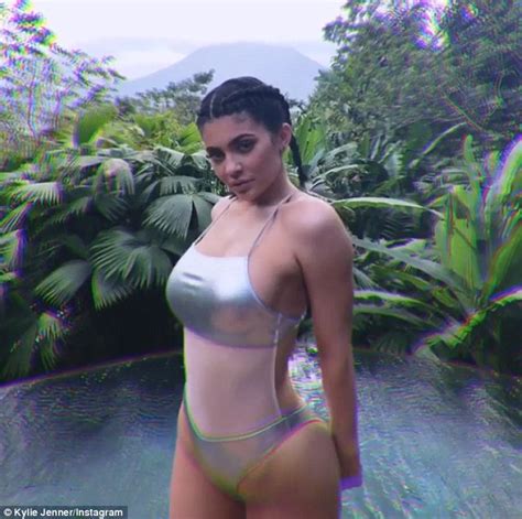 Kylie Jenner Wears Eye Catching Swimwear In Costa Rica