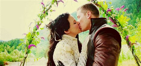 They Actually Share True Love S Kiss A Lot Snow White And