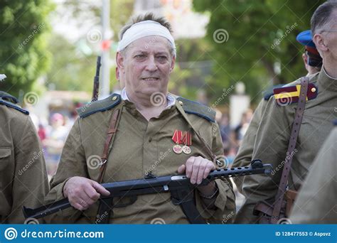 russische militair redactionele stock foto afbeelding bestaande uit verbonden