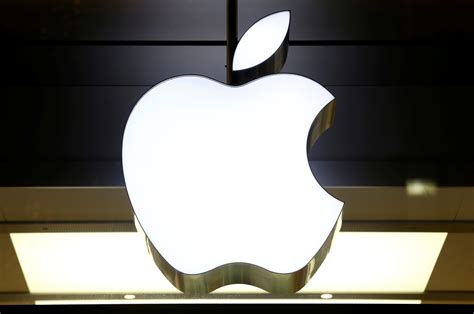 india apple  start manufacturing iphones  bangalore  april