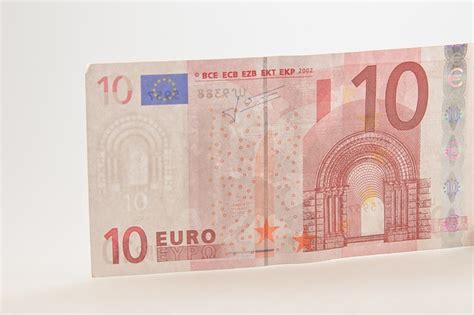 der  euro schein alte  neue  euro banknote