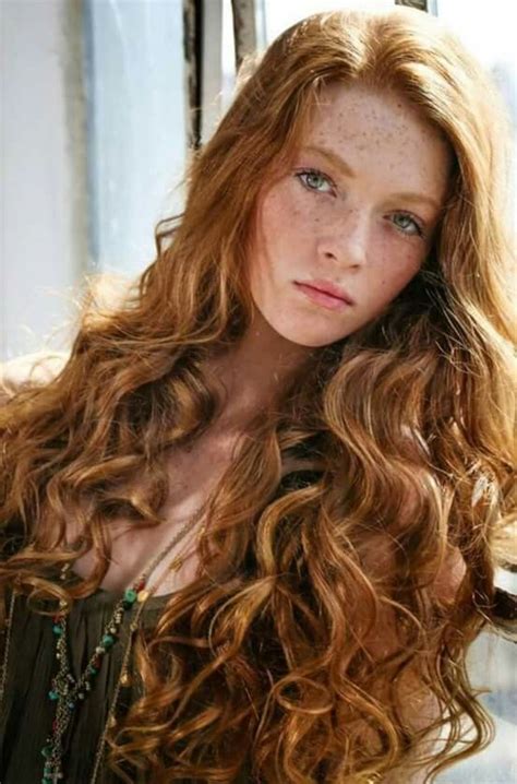 Pin By David Shinault On Gorgeous Redheads Beautiful Red Hair Red