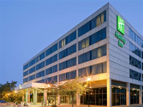holiday inn managing safely courses