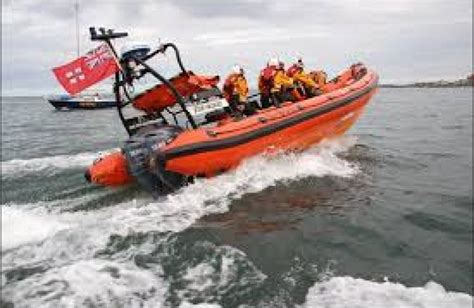 Hamble Lifeboat Receives Financial Award Mims Davies