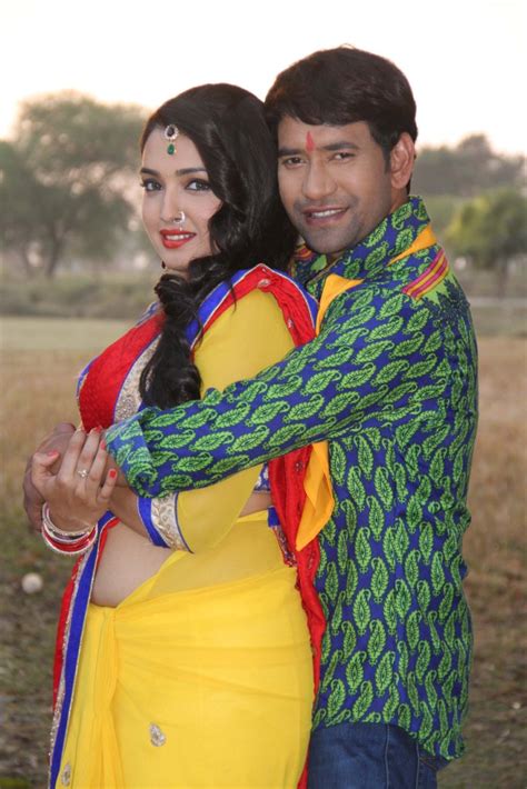 bhojpuri actress amrapali dubey and actor dinesh lal yadav