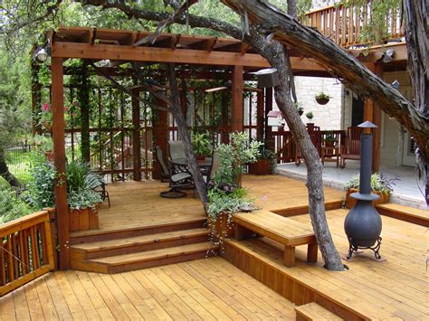 fascinating backyard deck designs   catch  eye