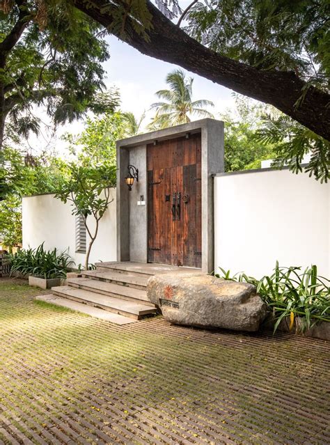 gorgeous modern indian villas  courtyards modernhomedesigns   garden tips  june