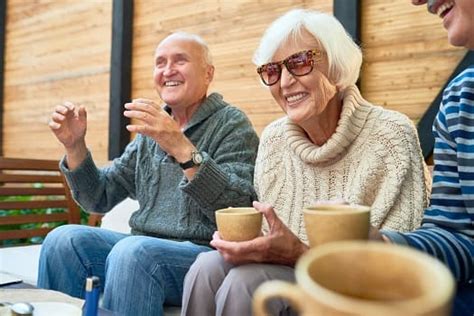 7 ways seniors can age healthily