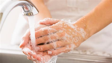 haendewaschen kaltes wasser genauso effektiv wie warmes welt