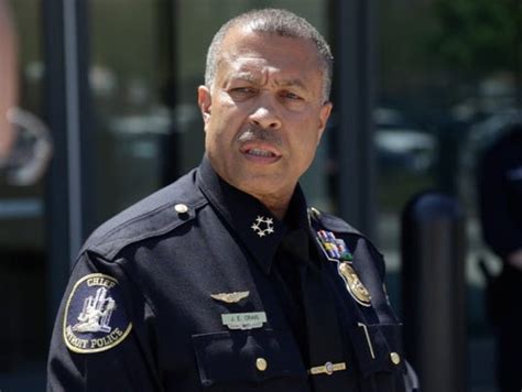 detroit s top cop defends nra article on deadly force