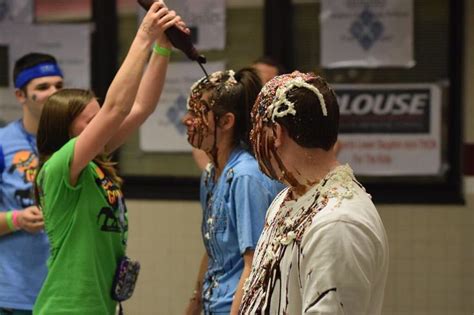 turn your teachers into ice cream sundaes at mini thon what a fun and messy activity for