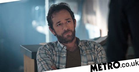 riverdale airs first episode without luke perry after tragic death