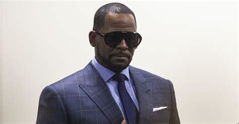 r kelly attacked by another inmate behind bars his lawyer says