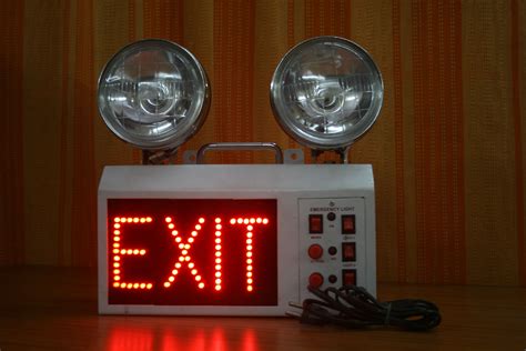rectangle emergency exit light   industrial rs  piece id