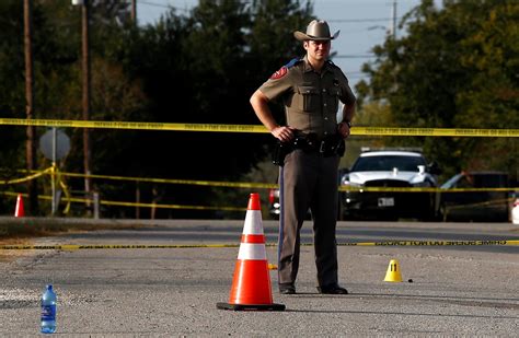 10 muertos y 10 heridos en un tiroteo en un instituto en texas