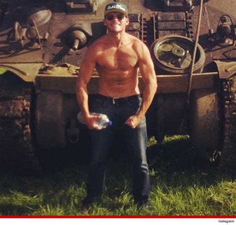 14 sexy shirtless scott eastwood shots to lasso your mcm love