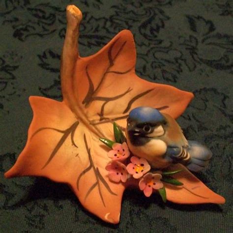 capodimonte blue bird on a maple leaf