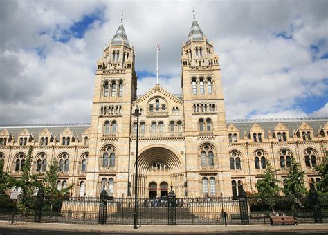 architect sought  redesign grounds  natural history museum news