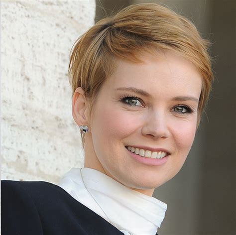 55 Best Short Pixie Cut Hairstyles 2022 Cute Pixie Haircuts For Women