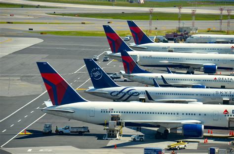 delta orders  airbus  frequent business traveler