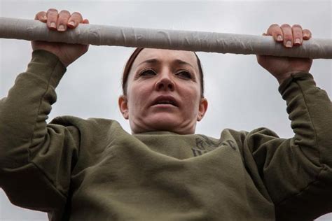 Nearly 10 000 Female Marines Opt For Pull Ups In New Fitness Test