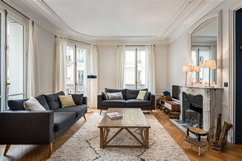 piece principale dun bel appartement parisien bright living room home interior