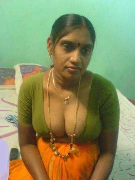 kamwali sex photos me sexy aunty ne model ki tarah nude