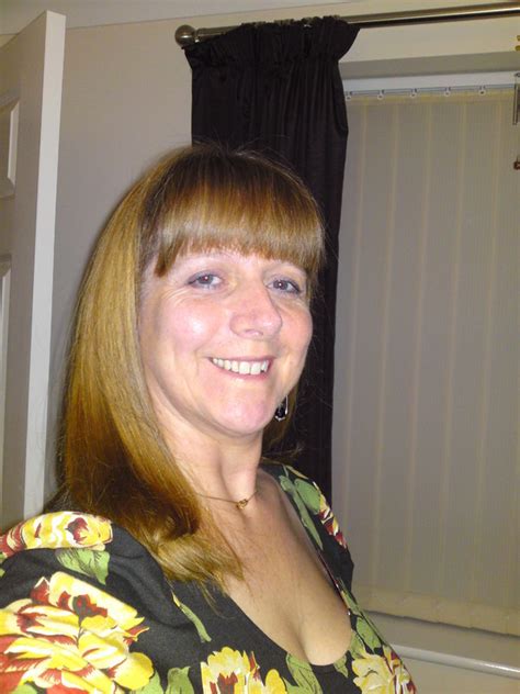 Lindiloo50 54 From Scunthorpe Is A Local Granny Looking For Casual